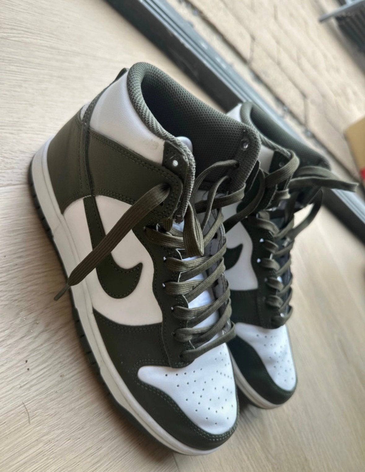 Diverse Nikes amper gedragen 41/42, Kleding | Dames, Schoenen, Ophalen of Verzenden, Zo goed als nieuw, Overige kleuren, Sneakers of Gympen