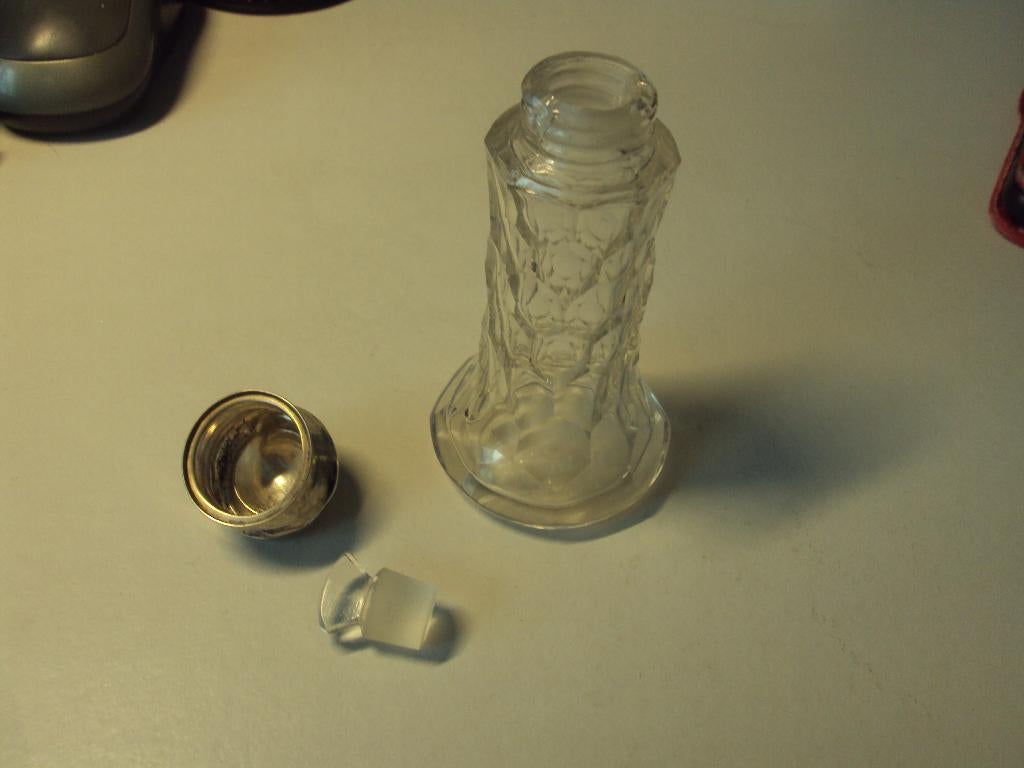 Odeur flesje met zilveren dopje, Antiek en Kunst, Verzenden, Zilver