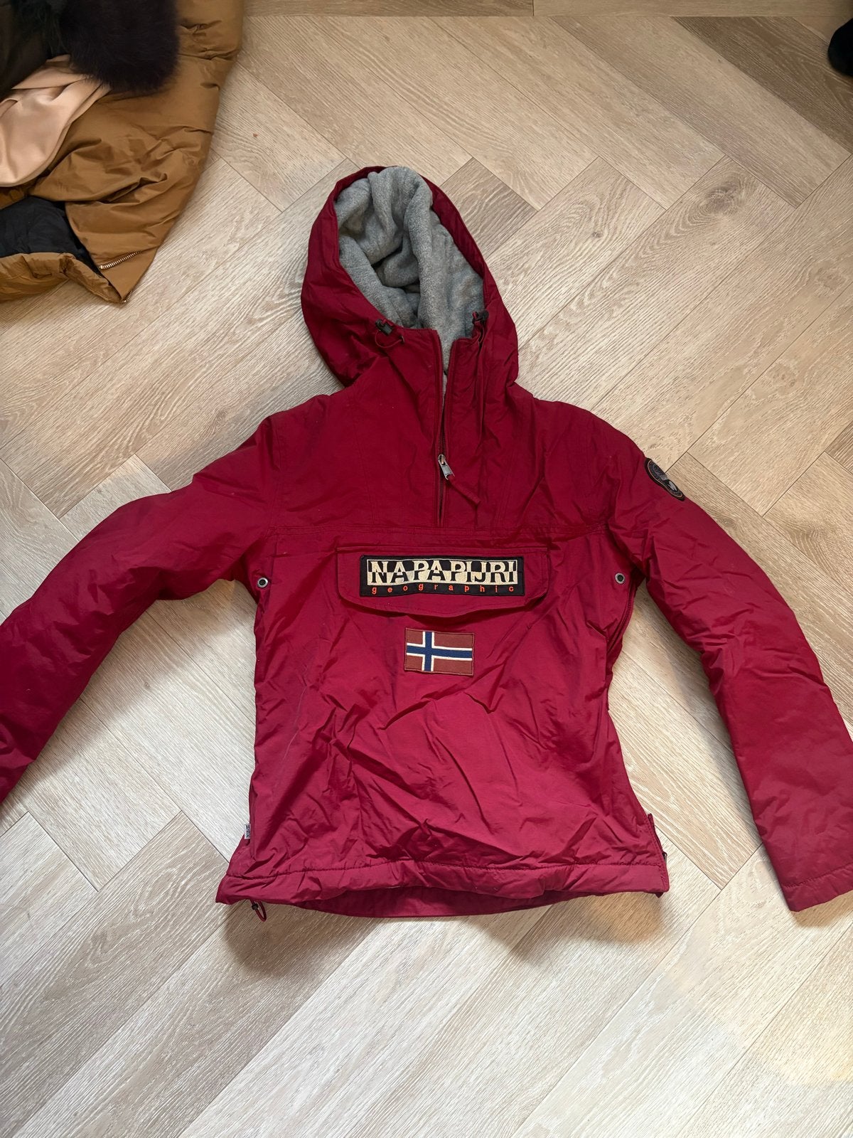 Napapijri Skidoo jas rood maat s, Ophalen of Verzenden, Gedragen, Maat 36 (S), Rood