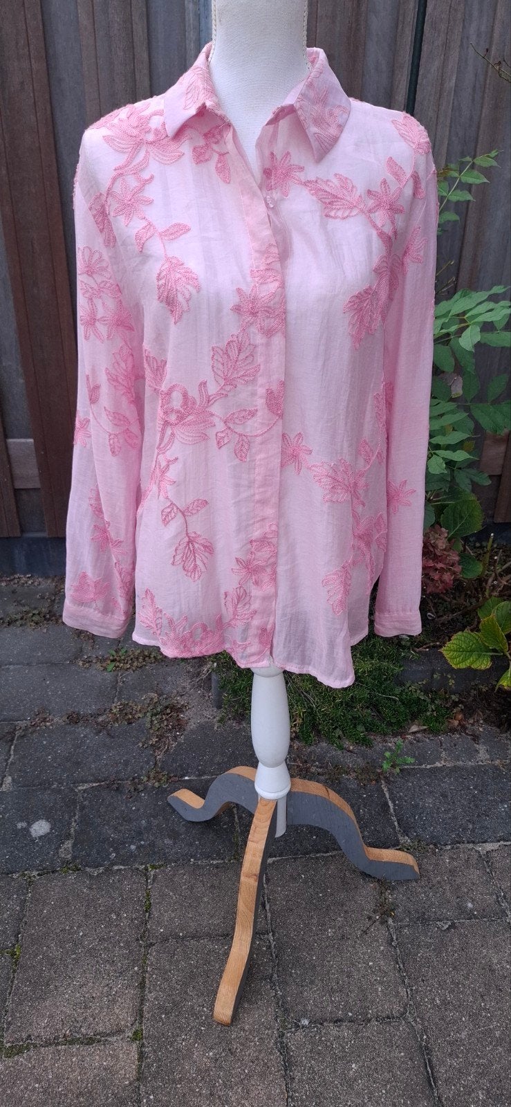 roze blouse met geborduurde bloemen, Kleding | Dames, Ophalen of Verzenden, Zo goed als nieuw