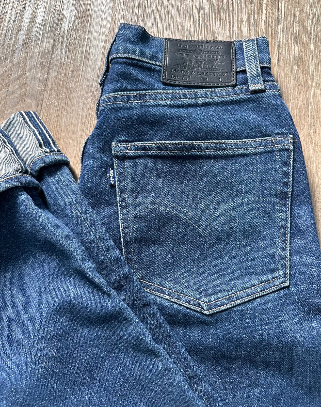 Jeans Levis 701 made and crafted selvedge XS/34, Ophalen of Verzenden, Gedragen, Blauw, W27 (confectie 34) of kleiner