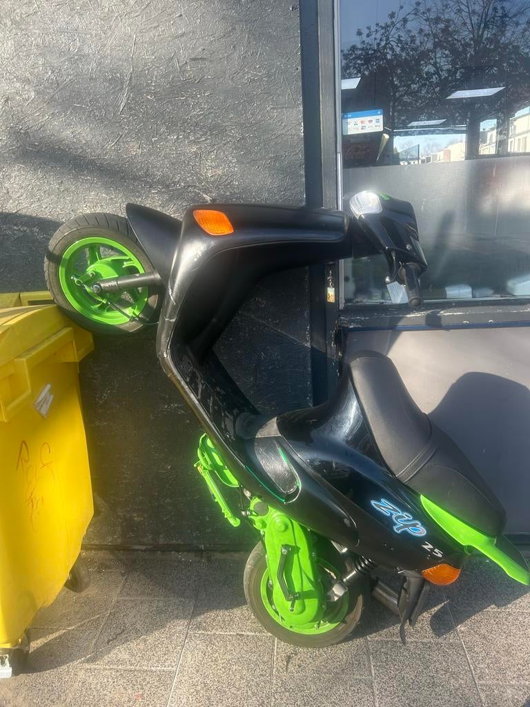 50cc Scooter - Elektra werkt, start niet, snorfiets, Fietsen en Brommers, Scooters | Yamaha, Ophalen, Zo goed als nieuw, Benzine