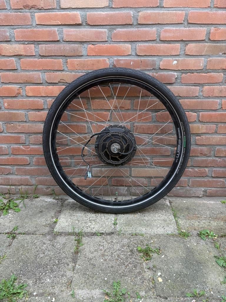Sparta R5te velgenset met nieuwe banden, Motoren, Verzenden