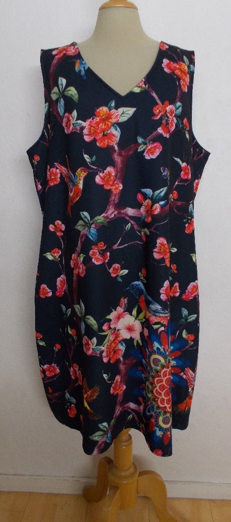 Donkerblauwe vogel/bloemen print jurk van Paprika! XL, Maat 46/48 (XL) of groter, Zo goed als nieuw, Knielengte, Verzenden