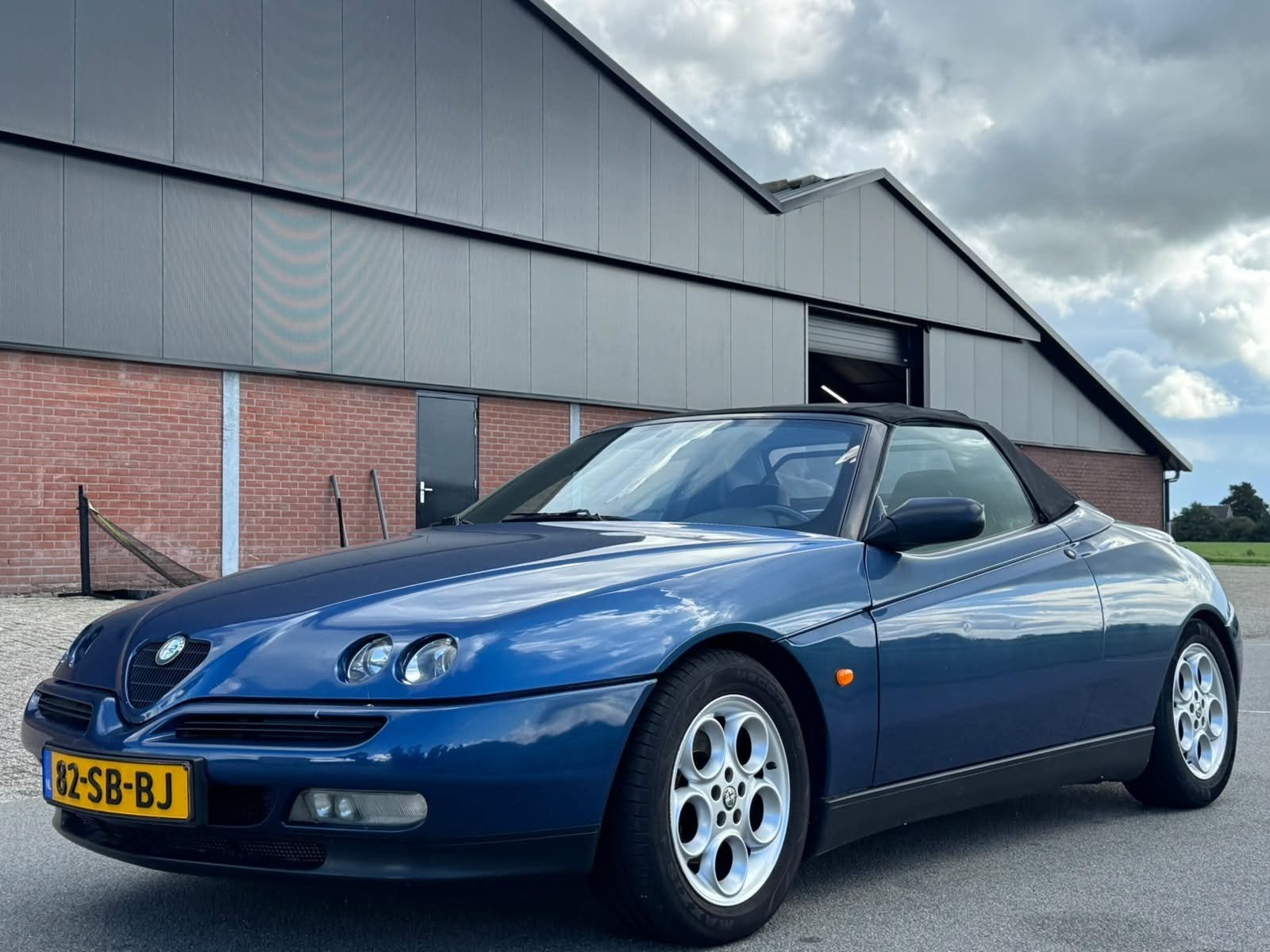 Alfa Romeo Spider 2.0 Twin Spark 16V 1996 Blauw, Voorwielaandrijving, Metallic lak, Zwart, Cabriolet