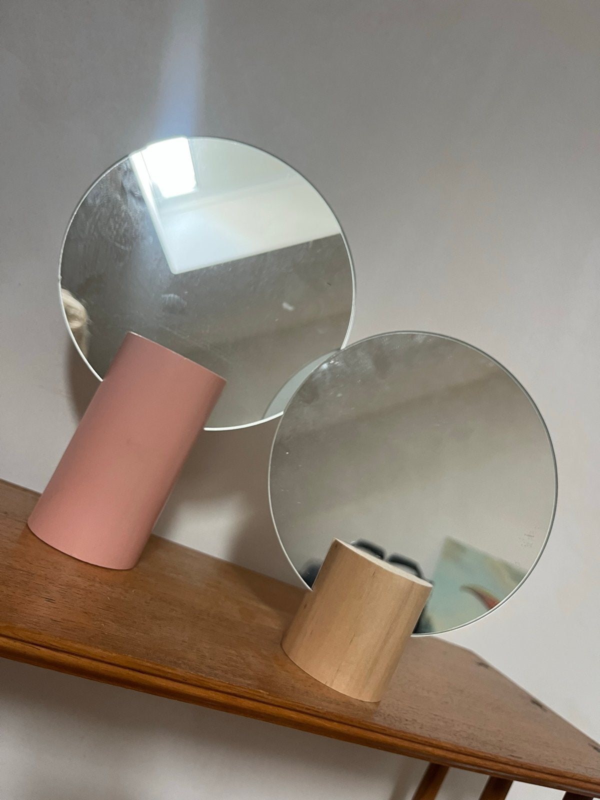 Set van twee IKEA LJHOLEN handspiegels, ook op te hangen, Minder dan 50 cm, Gebruikt, Rond, Ophalen of Verzenden