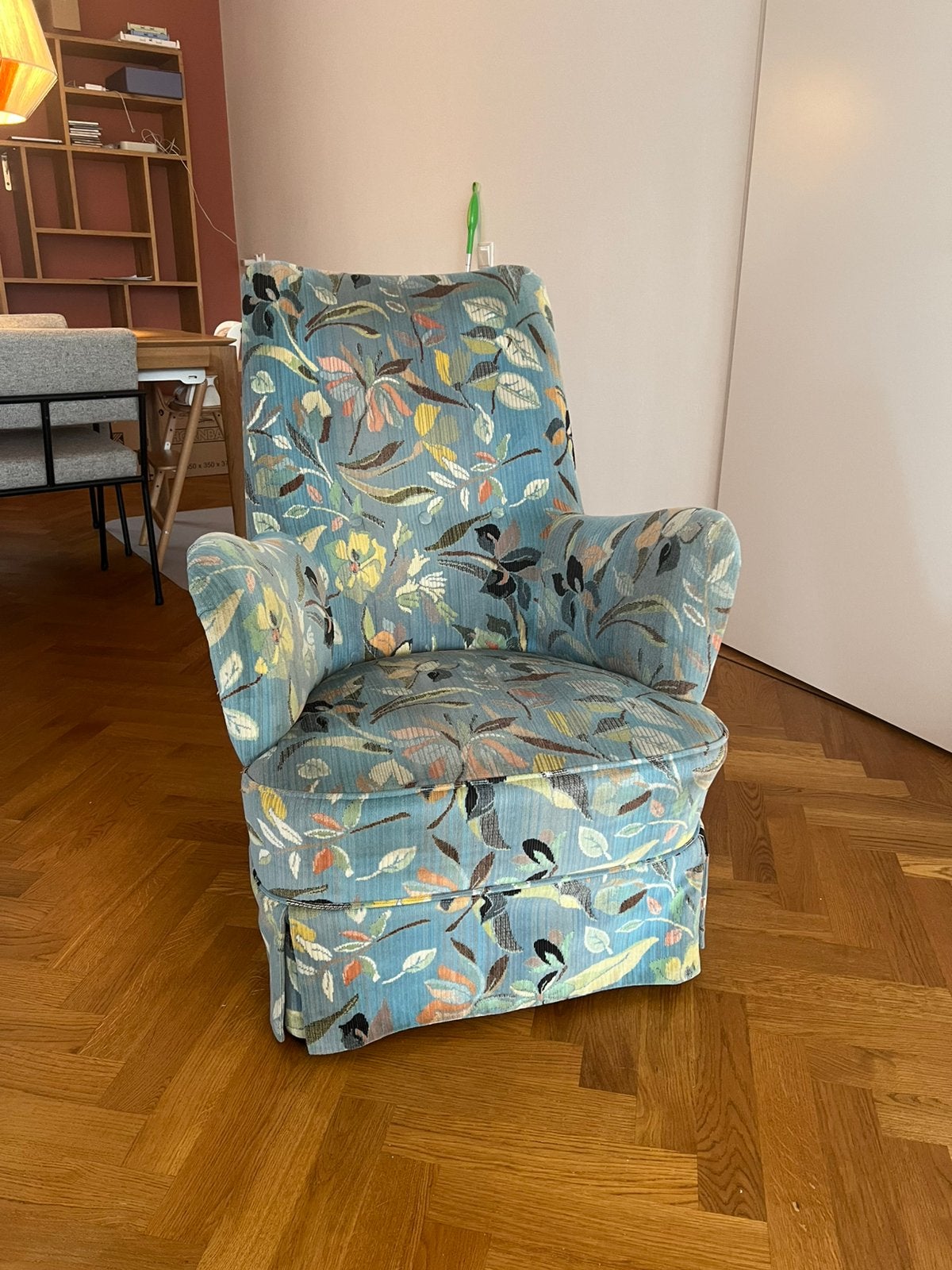 vintage stoel met bloemen/vogel print, Ophalen, Gebruikt, Stof, 50 tot 75 cm