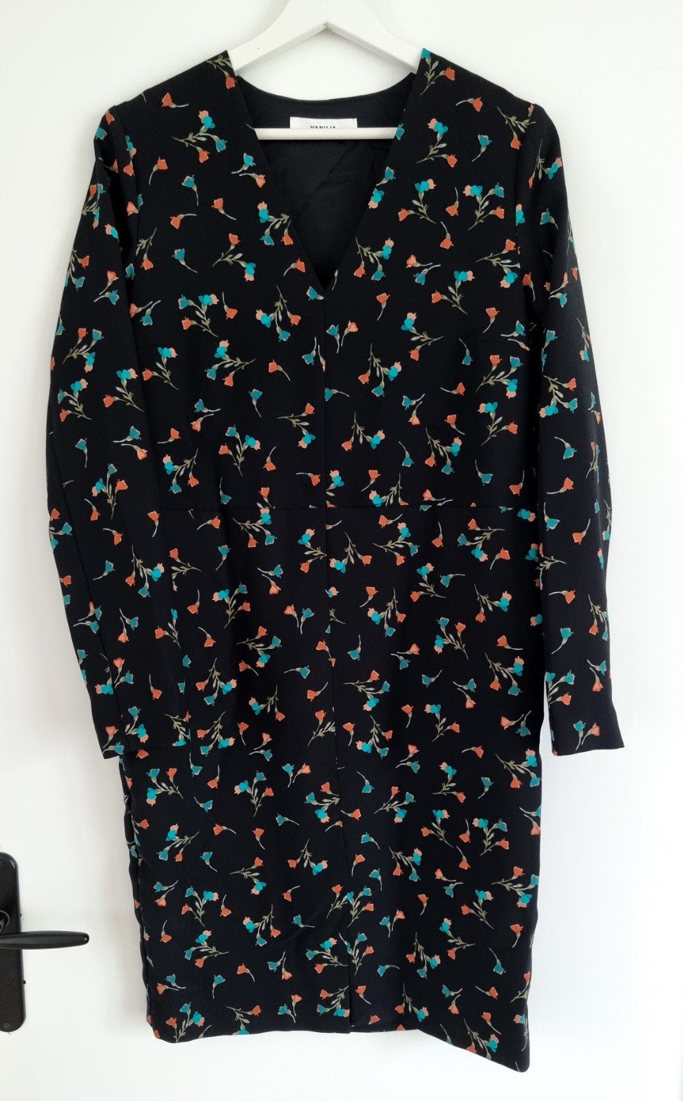 Vanilia Jurk Zwart met Bloemenprint - Maat 36, Kleding | Dames, Jurken, Vanilia, Zwart, Ophalen of Verzenden, Zo goed als nieuw