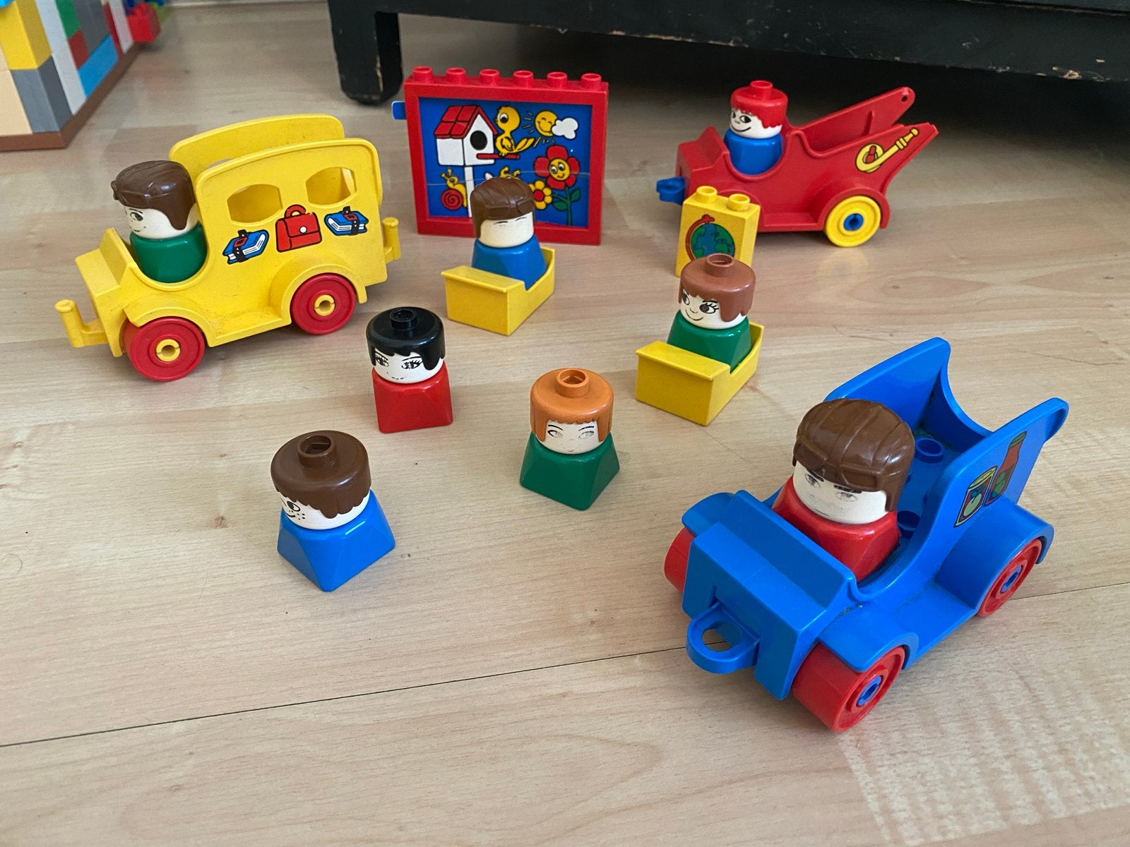 Vintage Duplo School met Schoolbus en Figuren, Kinderen en Baby's, Inclusief minifiguren, Gebruikt, Ophalen of Verzenden, Duplo