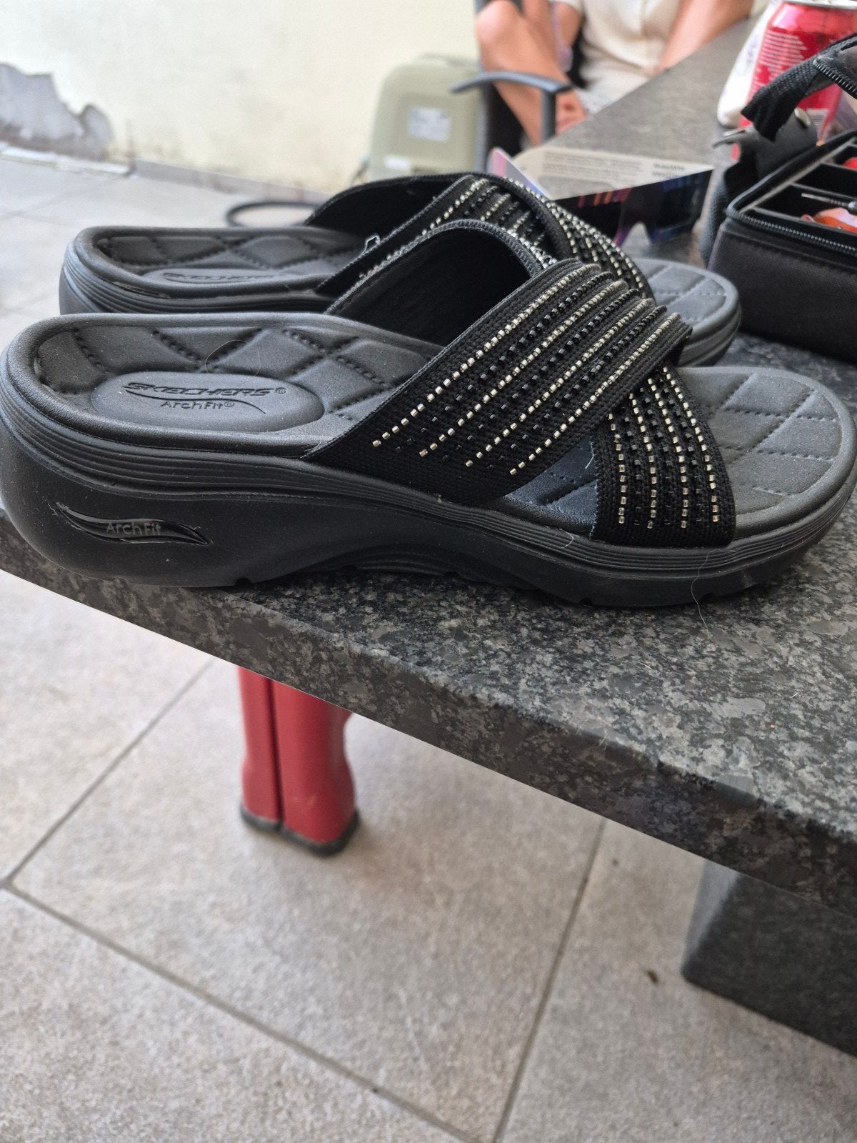 Skechers Arch Fit Slippers - Zwart, Maat 38, Ophalen, Nieuw, Zwart
