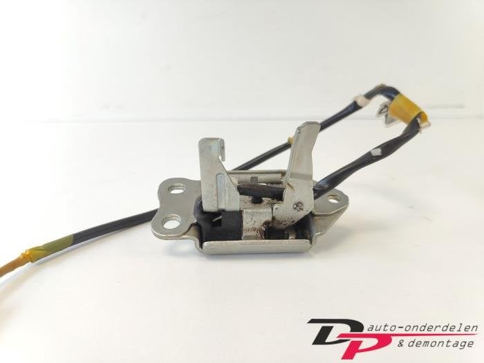 Slotmechaniek Achterklep van een Toyota Yaris, Gebruikt, -, -, Ophalen of Verzenden