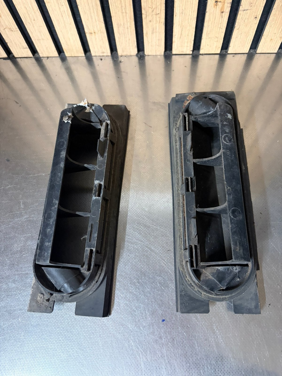 bmw e30 kofferbak ontwatering rooster, Ophalen