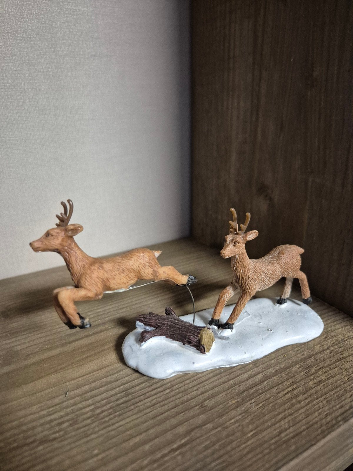 Lemax figuur 5 kerstdorp kersthuisjes, Ophalen of Verzenden, Zo goed als nieuw