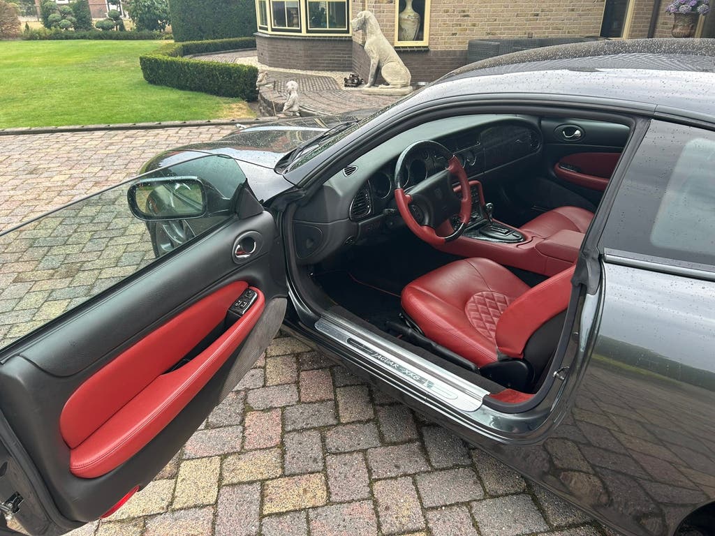 Jaguar XK8 4.0 V8 Coupé, foto 10