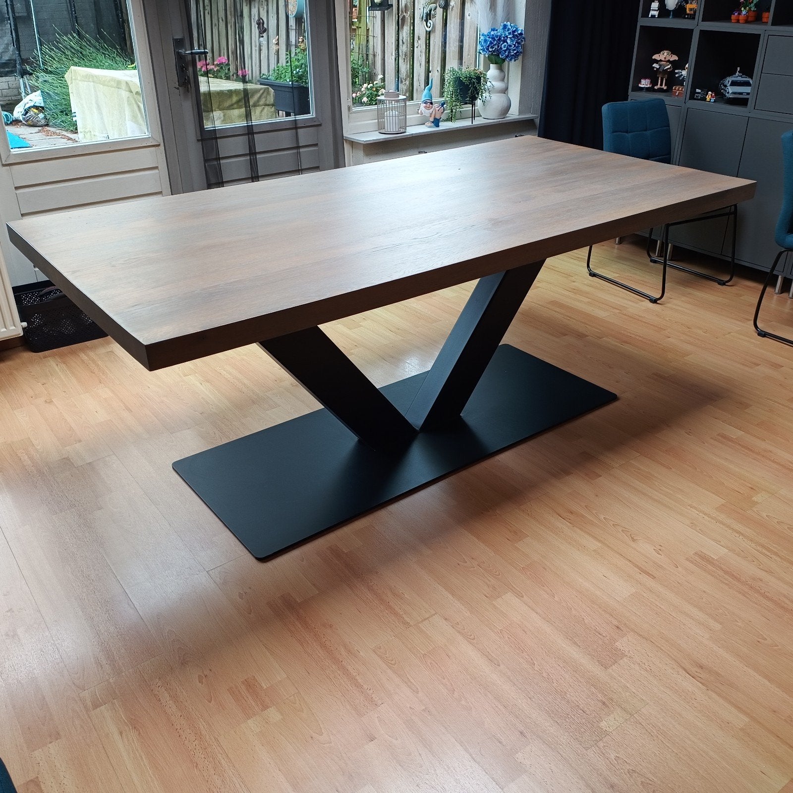 Goossens eettafel grijs eiken blad met metalen V-poot 2x1mtr, Ophalen, 50 tot 100 cm, Zo goed als nieuw, Vijf personen of meer