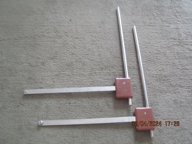 Scharnieren voor klepkast of tafelblad merk Hettich, Doe-het-zelf en Verbouw, Ophalen of Verzenden, Nieuw, IJzer, Scharnier