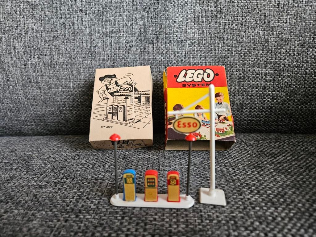 Vintage Lego Esso Benzinepomp met originele doos, Gebruikt, Overige thema's, Lego, Accessoire