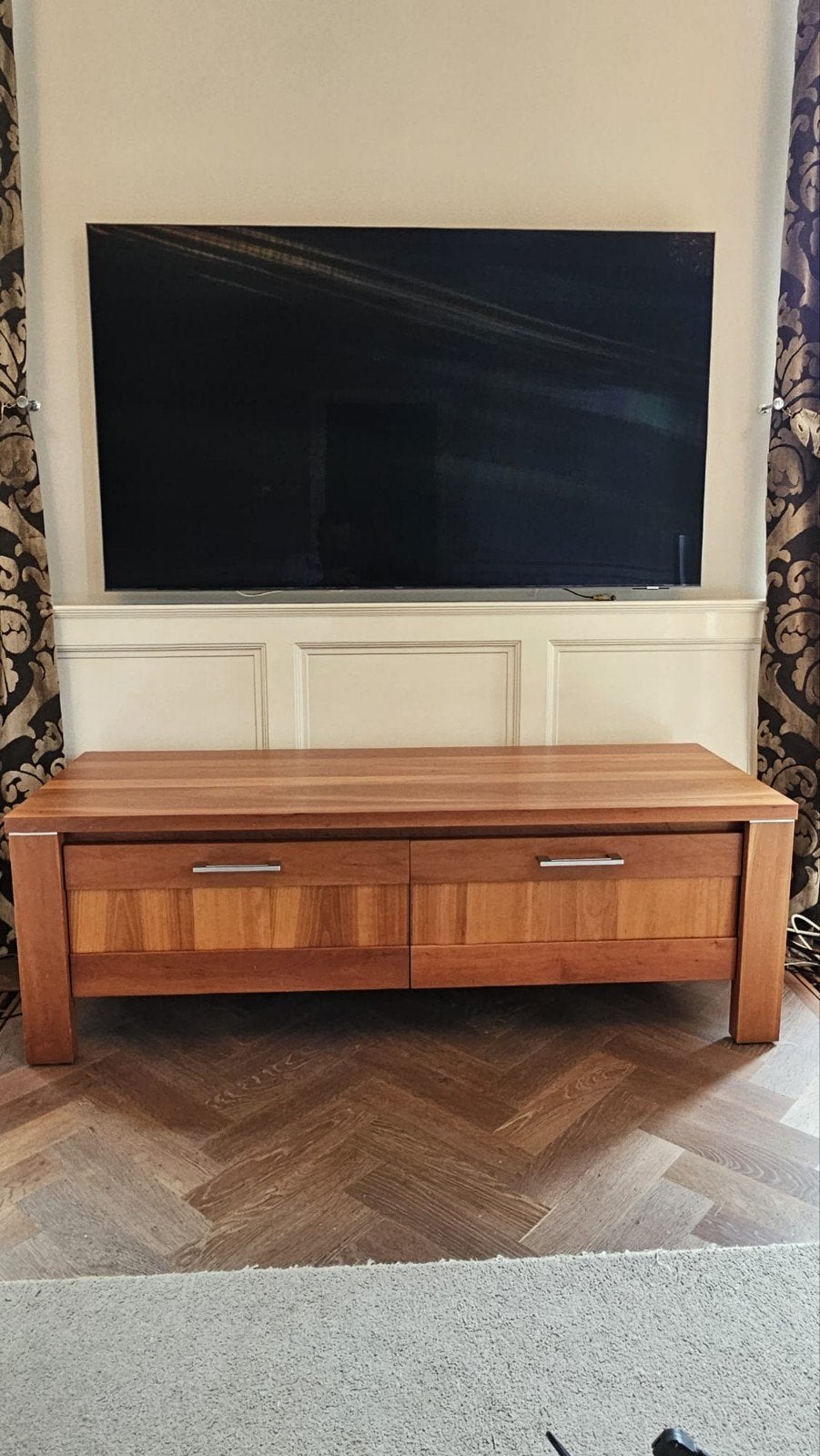 Gratis- Stijlvol TV-meubel, Ophalen, 150 tot 200 cm, Modern klassiek, Zo goed als nieuw