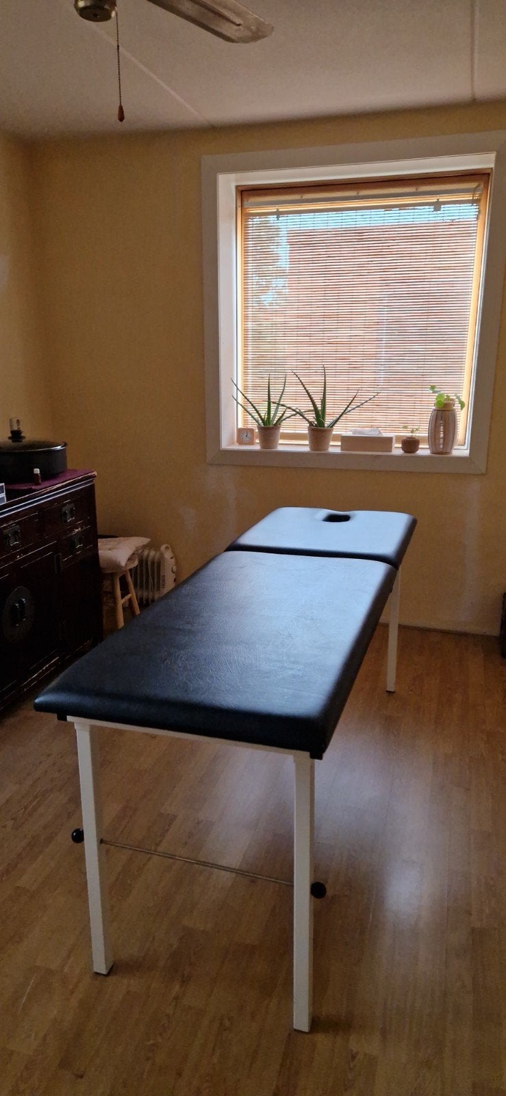 Oerdegelijke massagebank, Sport en Fitness, Ophalen, Gebruikt, Massagetafel