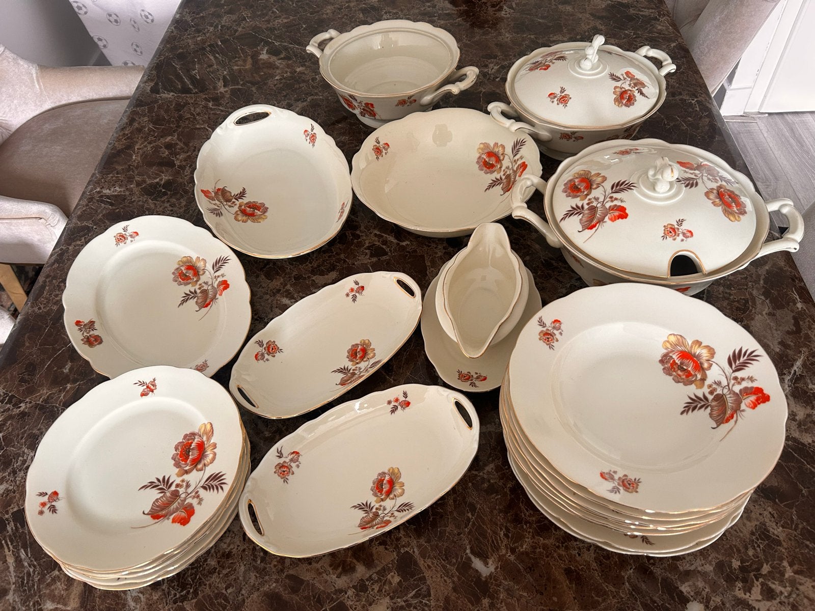Prachtig vintage servies met bloemmotief, Antiek en Kunst, Antiek | Servies compleet, Ophalen