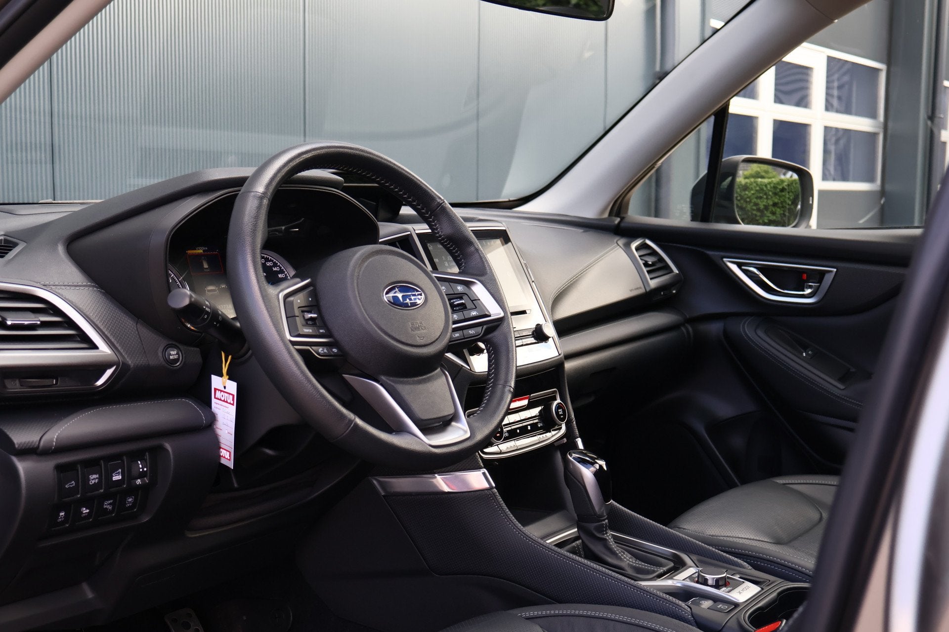 Subaru Forester 2.0i e-BOXER Premium 4WD | Trekhaak | Leer |, Auto's, Dealer onderhouden, 4 cilinders, Leder, Bedrijf
