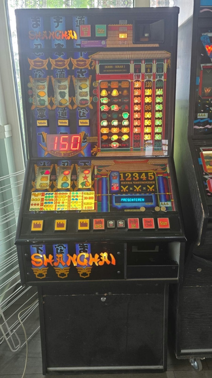 zeldzame shanghai gokkast, Verzamelen, Automaten | Gokkasten en Fruitautomaten, Euro, Ophalen of Verzenden, Gebruikt, Met sleutels