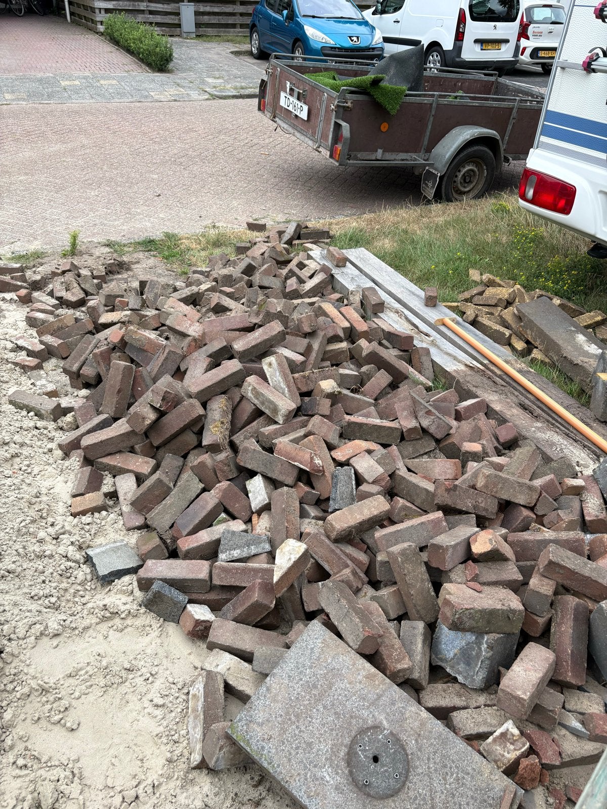 Gratis Gebakken Dikformaat Straatstenen (3-4 m2), Ophalen, Gebruikt, Bakstenen