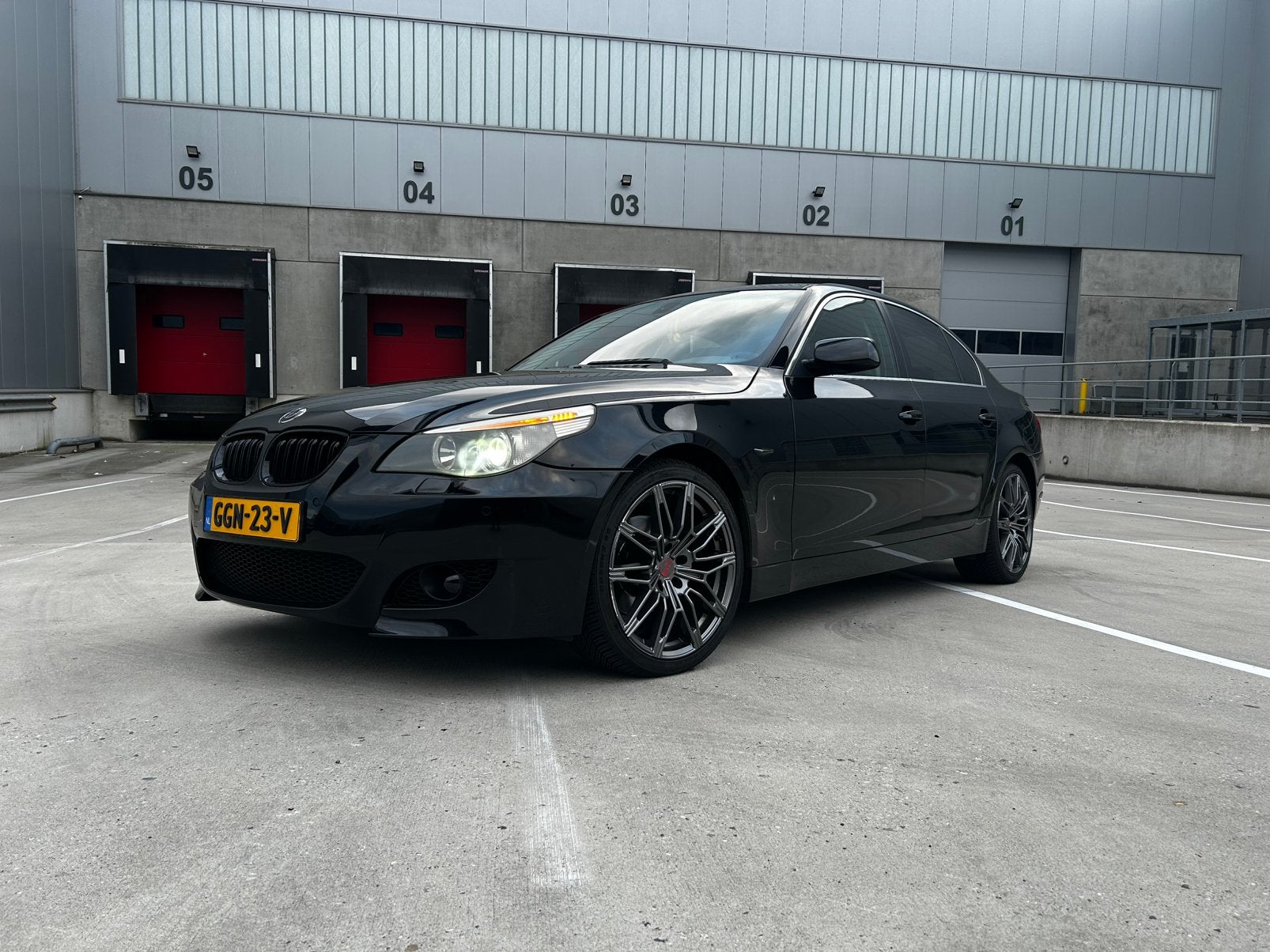 2004 BMW 525i E60 Automaat, Auto's, 2000 kg, Zwart, Particulier, Sedan