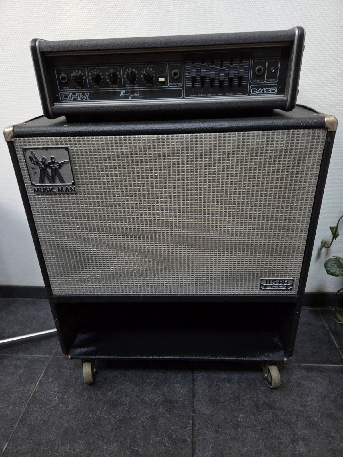 OHM GA125 Gitaar/Basversterker met Music Man 115 RH cab, Muziek en Instrumenten, Versterkers | Bas en Gitaar, Ophalen, Gebruikt