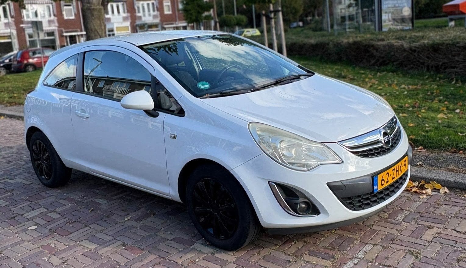 Opel Corsa 1.2 16V LPG, CARPLAY, Lees tekst a.u.b., Auto's, Voorwielaandrijving, 83 pk, Zwart, 4 cilinders