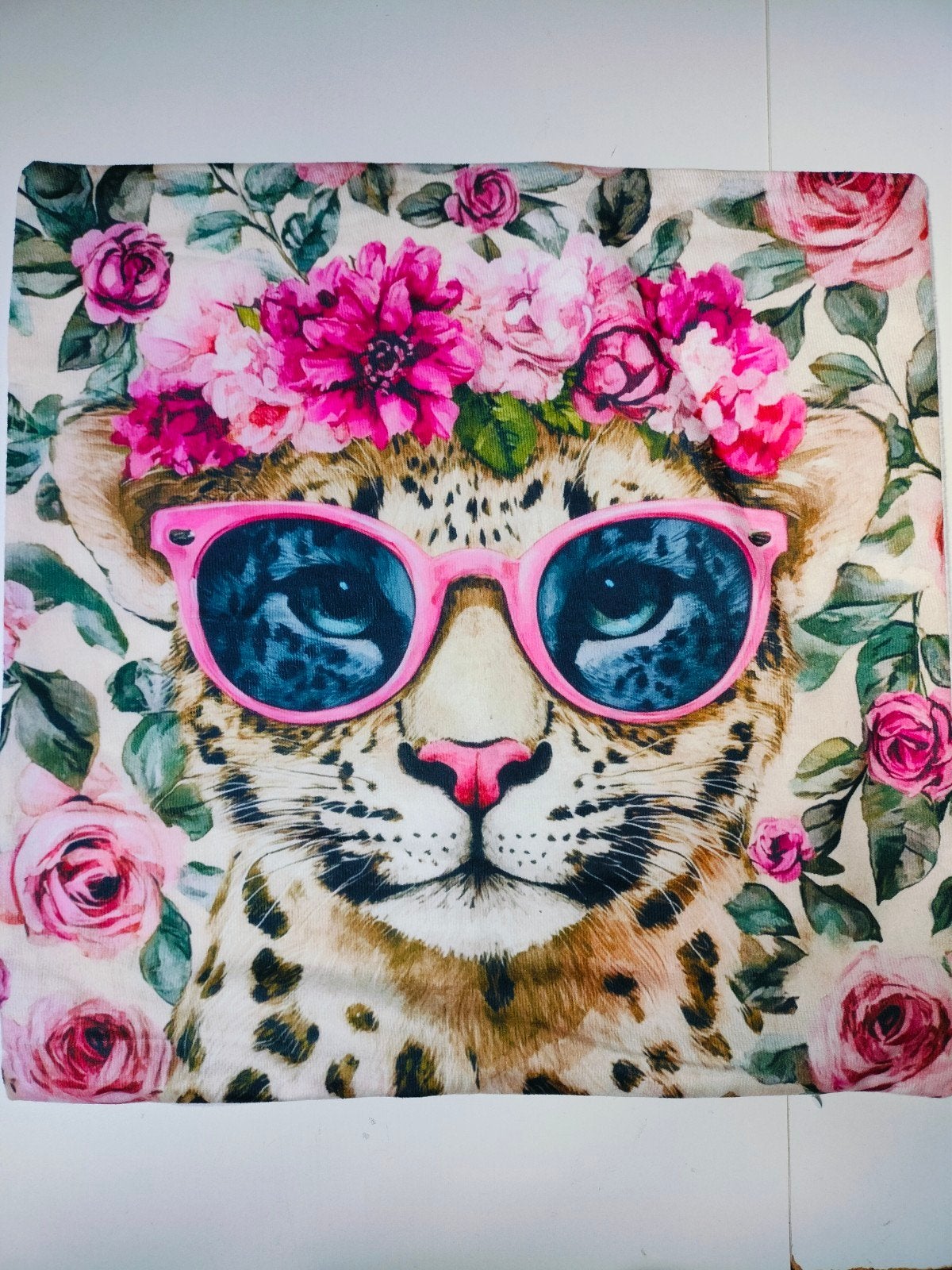 Kussenhoes 45x45cm met luipaard en bloemenprint, Meerkleurig, Met print, Nieuw, Ophalen of Verzenden