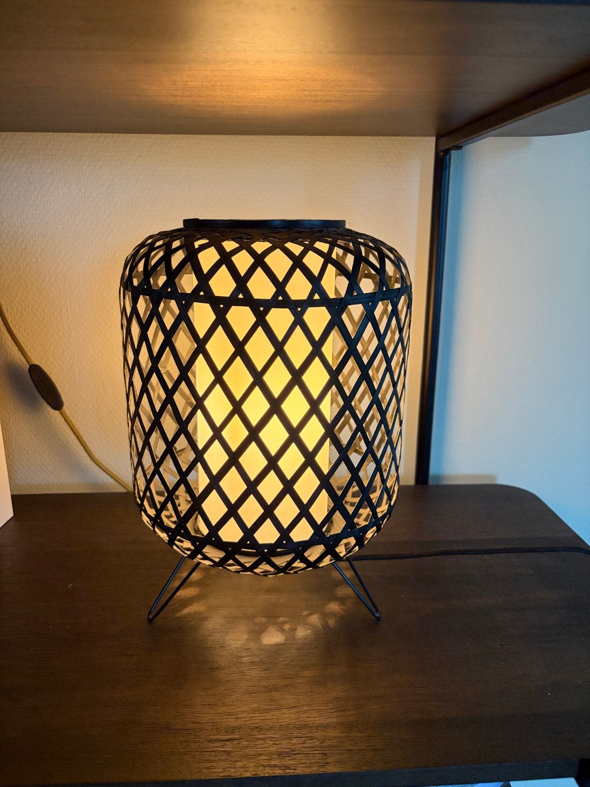 Mooie tafellamp met bamboe design, Zwart, Met stekker, Modern, Hout