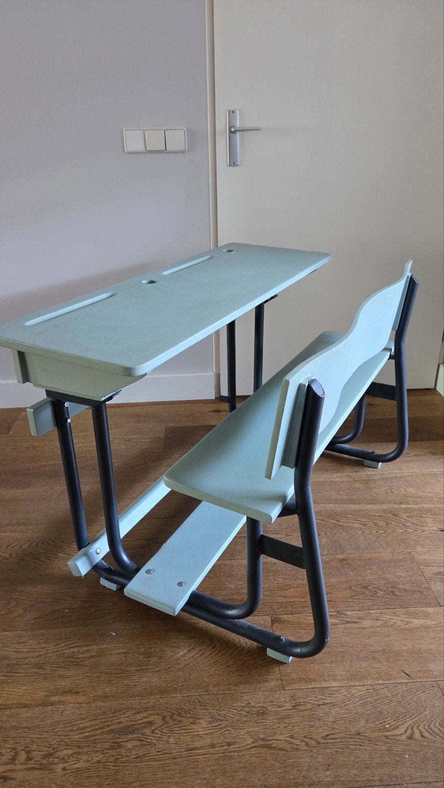Leuk ouderwets retro schoolbankje / bureau, Ophalen, Gebruikt, 110 cm, Hout