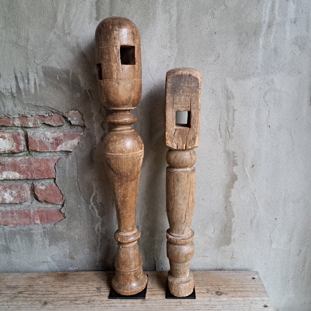 1x Landelijke houten pion ornament pinakel op statief Etage3, ., Ophalen of Verzenden, Zo goed als nieuw, .