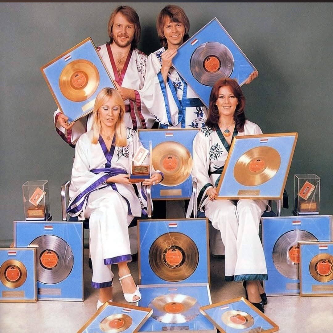 Gezocht: Abba!, Ophalen of Verzenden, Boek, Tijdschrift of Artikel
