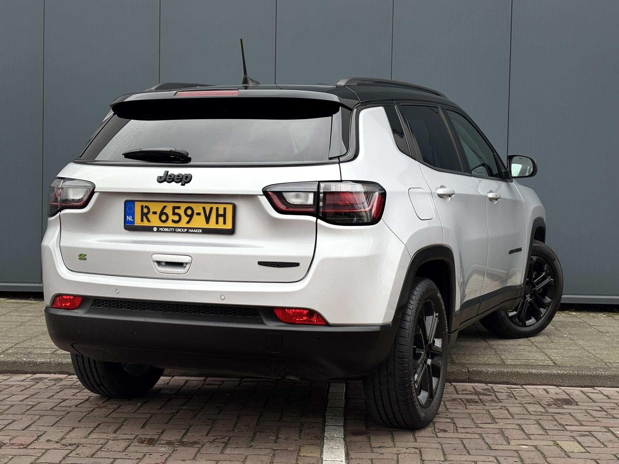 Jeep Compass 1.5T e-Hybrid Night Eagle Automaat Hybrid | App, Auto's, 4 cilinders, Leder en Stof, 1469 cc, SUV of Terreinwagen