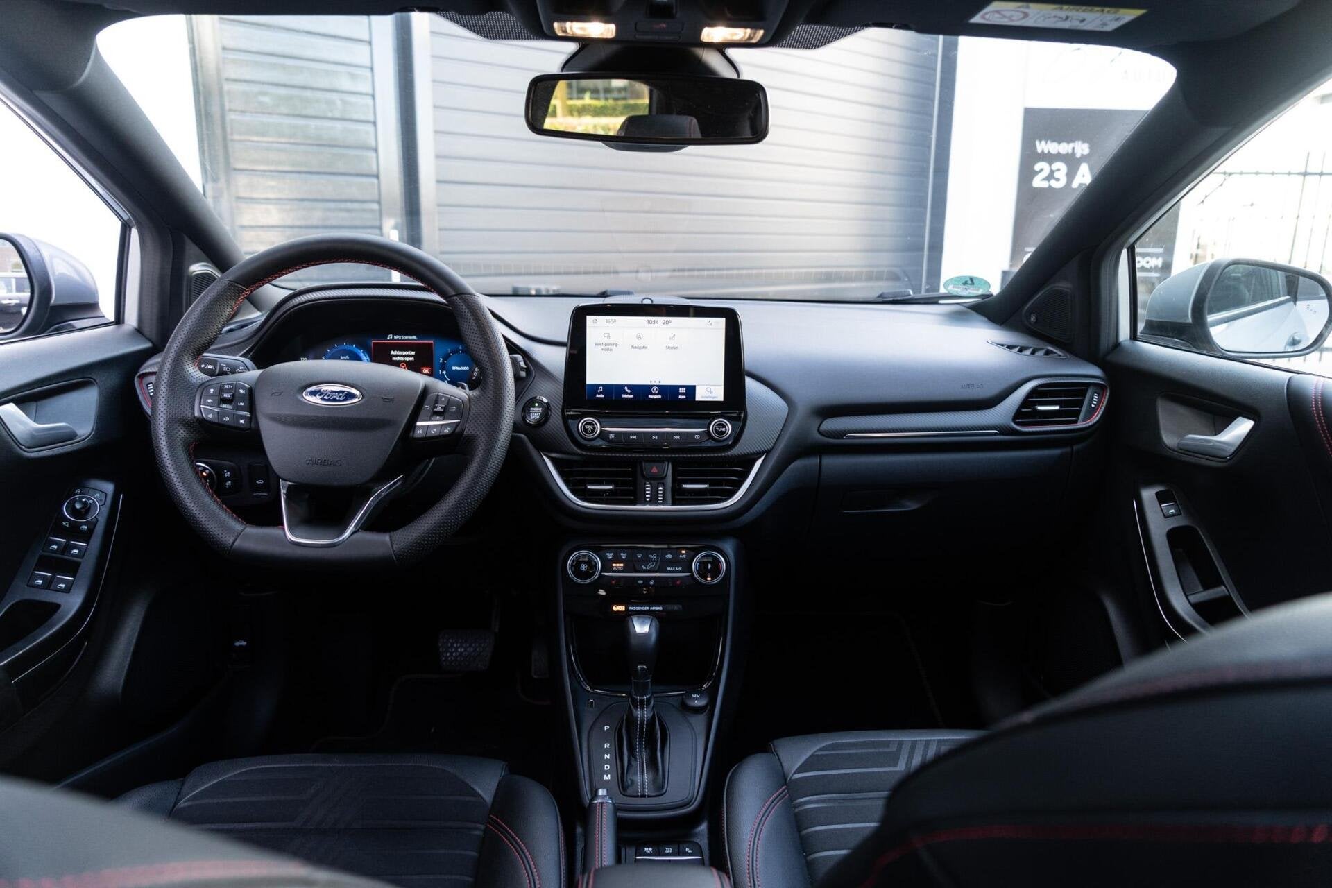 Ford Puma 1.0 EcoBoost Hybrid ST-Line X PANO / TREKHAAK / 19, 125 pk, Zwart, Leder en Stof, 23 km/l