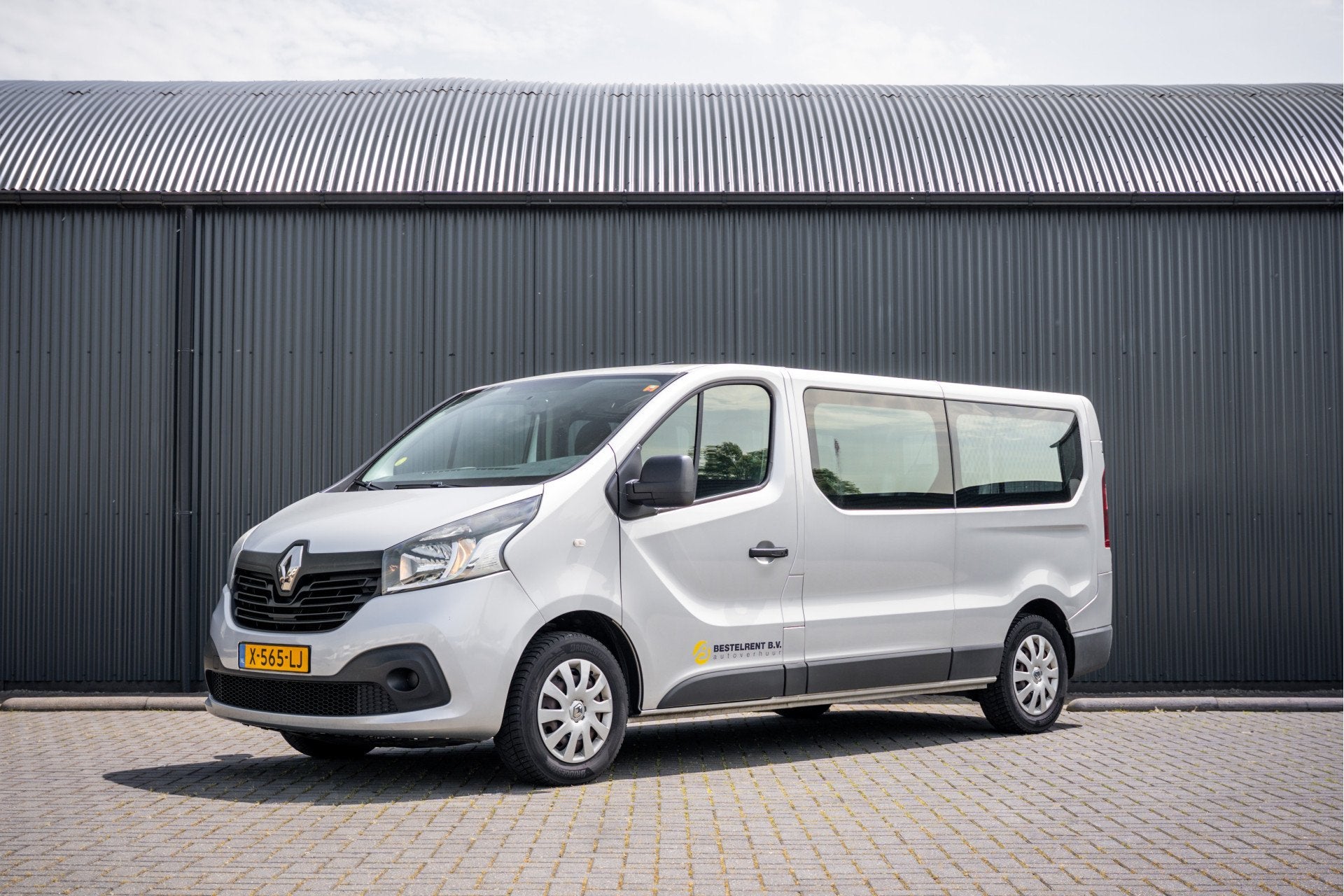 Renault Trafic Passenger *1.6 dCi 9-Pers L2H1 | Incl. BPM, B, Voorwielaandrijving, Stof, Gebruikt, 2000 kg