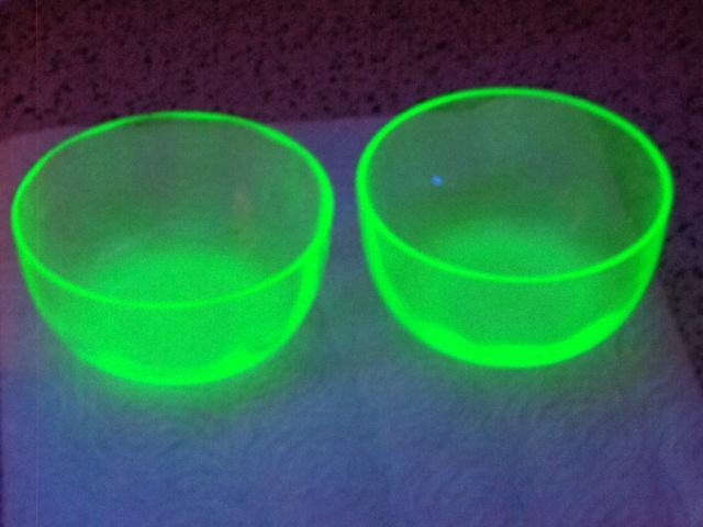 Uranium Glas Komentjes ( 2 Stuks ), Ophalen of Verzenden