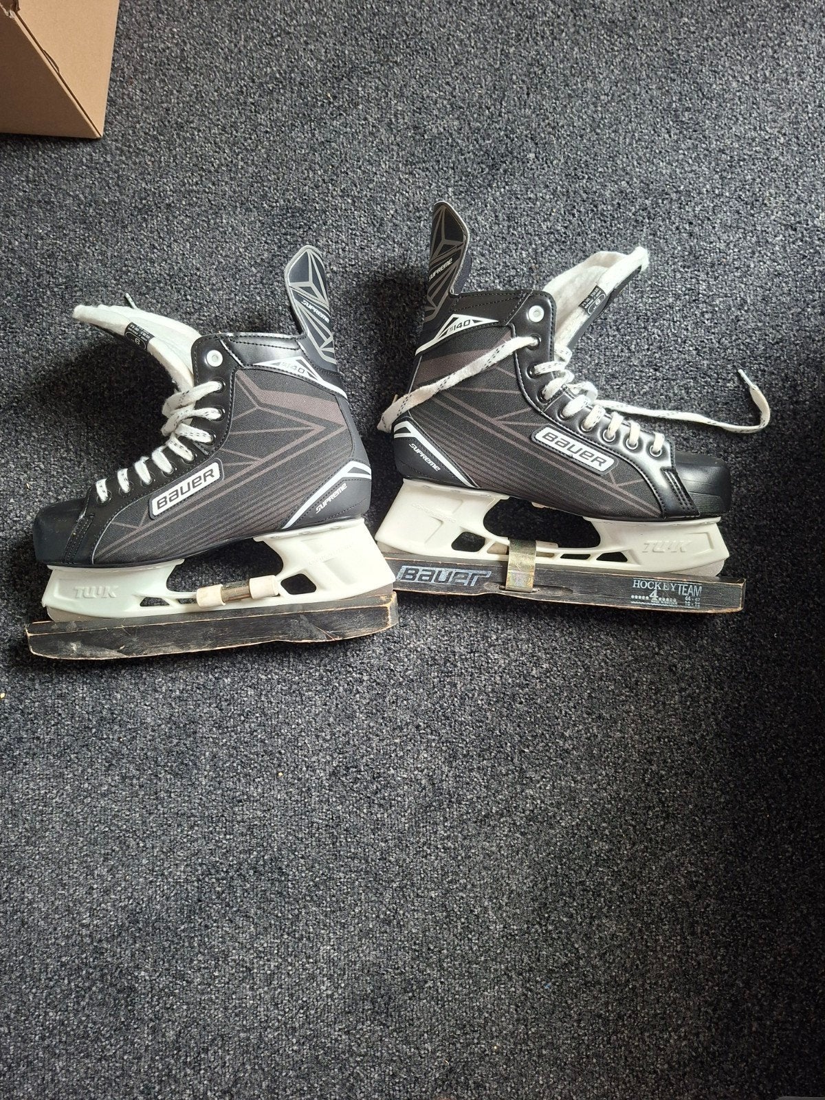 Bauer Supreme S140 ijshockey schaatsen - Maat 44.5, Sport en Fitness, Ophalen of Verzenden, Gebruikt, Schaatsen