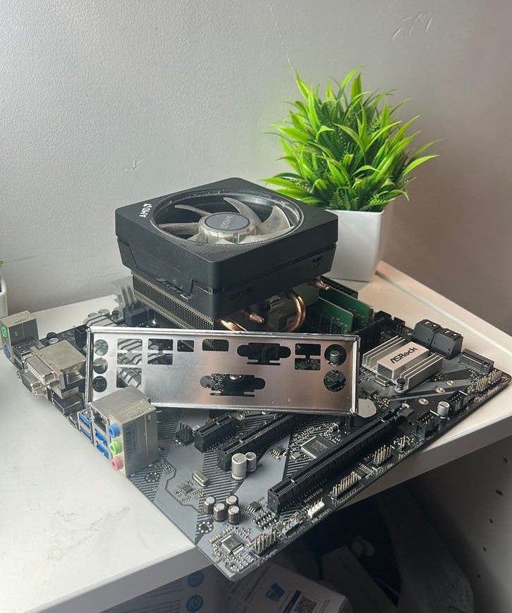 Upgrade set | Ryzen 5 3600 + B450M + 16GB DDR4 + AMD koeler, Computers en Software, Ophalen of Verzenden, Zo goed als nieuw, AMD