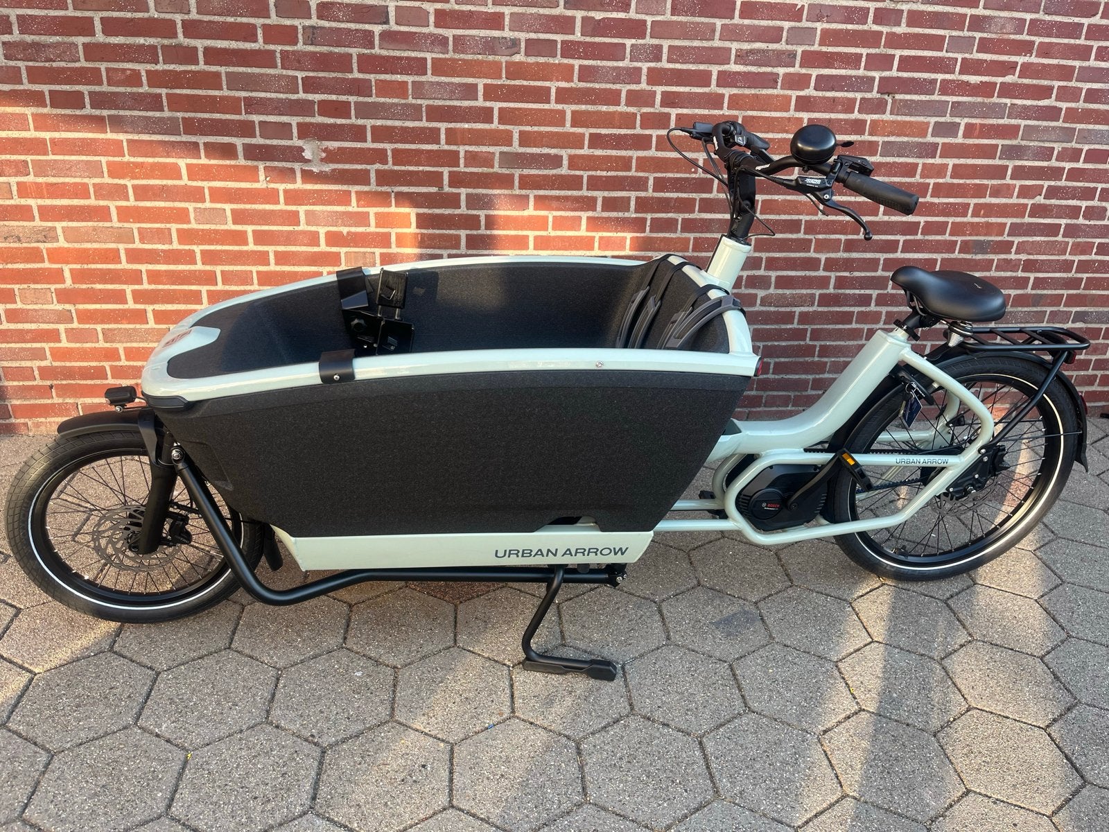 Demo Urban Arrow bakfiets zware accu en performance motor, Elektrisch, Zo goed als nieuw, 2 kinderen, Schijfrem