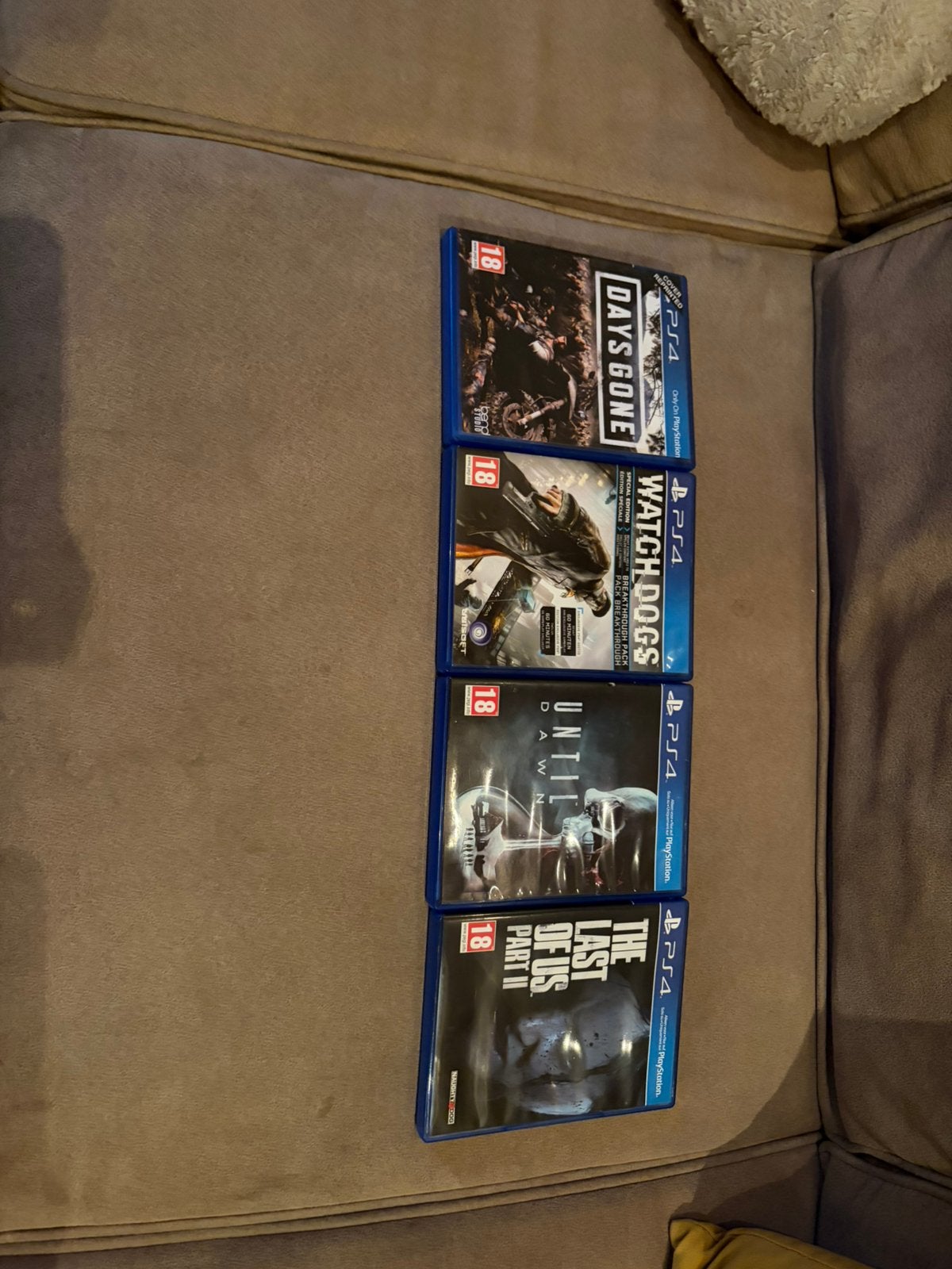Te koop ps4 spellen, Spelcomputers en Games, Spelcomputers | Sony PlayStation 2, Ophalen of Verzenden, Zo goed als nieuw, Met 2 controllers