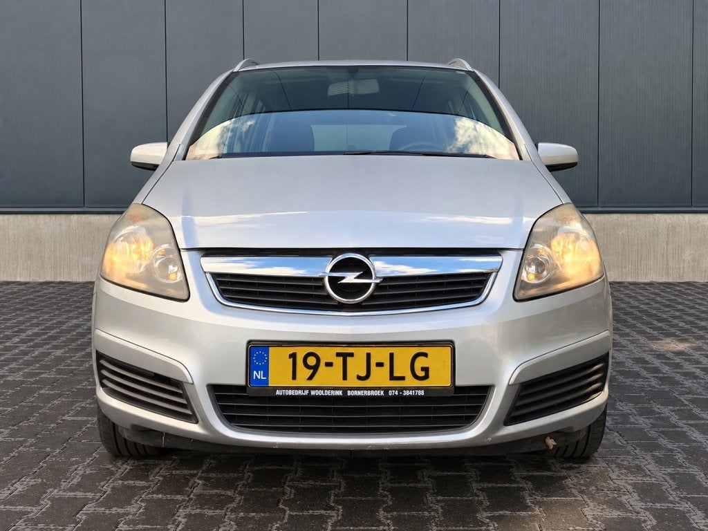 Opel Zafira 1.8 Executive | 7 persoons | Trekhaak | Cruise c, Stof, Gebruikt, 4 cilinders, Verwarmde buitenspiegels
