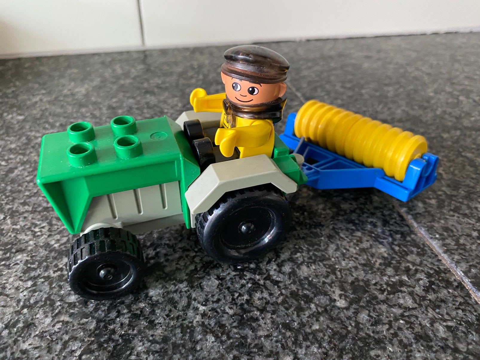 Duplo tractor met wals en duplo poppetje, Ophalen of Verzenden, Zo goed als nieuw, Complete set, Duplo