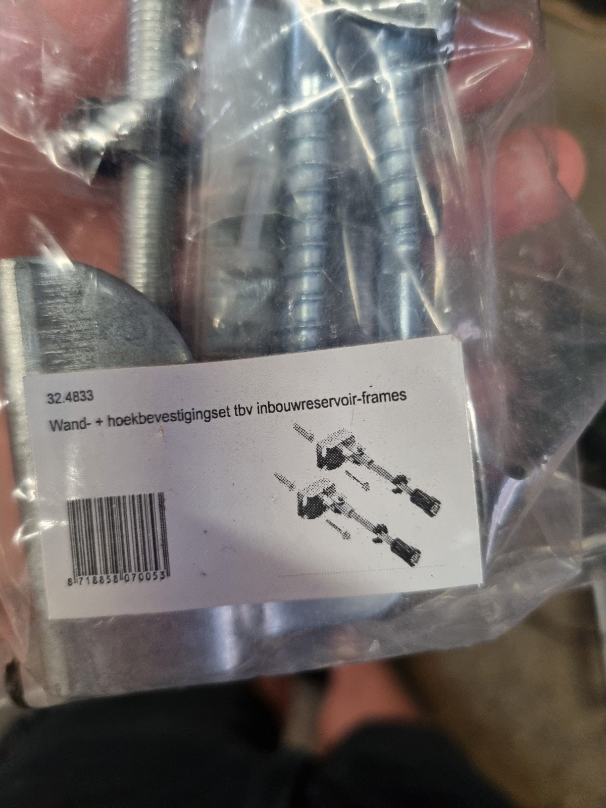 Wand- en hoekbevestigingsset tbv inbouwreservoir-frames, Ophalen, Nieuw, IJzer, Overige typen
