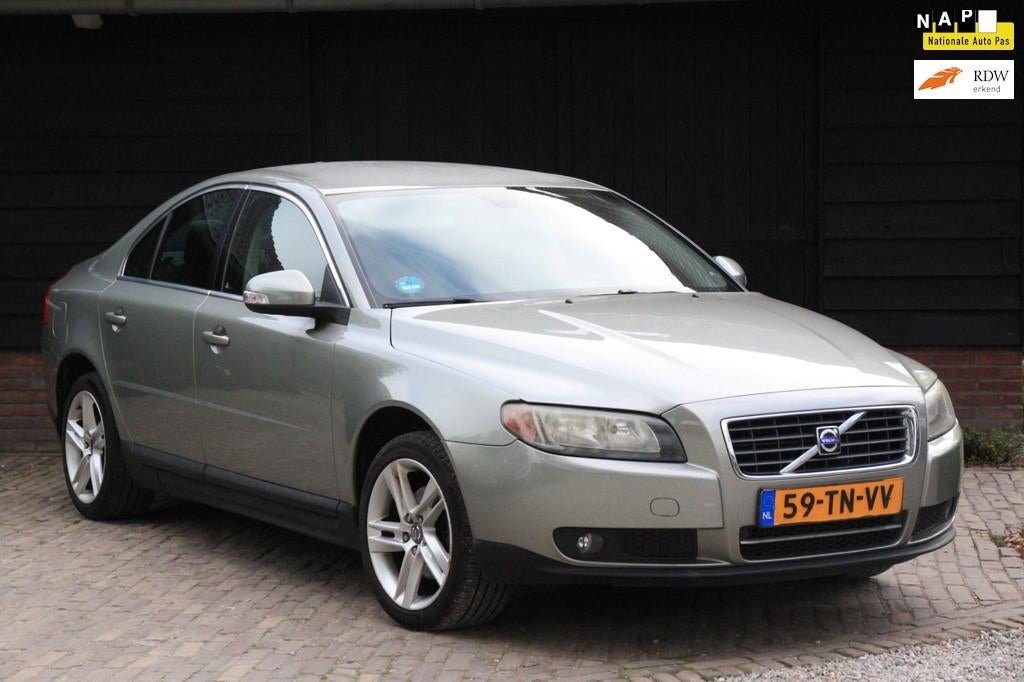 Volvo S80 2.5 T Kinetic Navigatie/Airco/Cruise/Lmv 17"inch/T, Auto's, Volvo, Voorwielaandrijving, Zwart, 2521 cc, Bedrijf