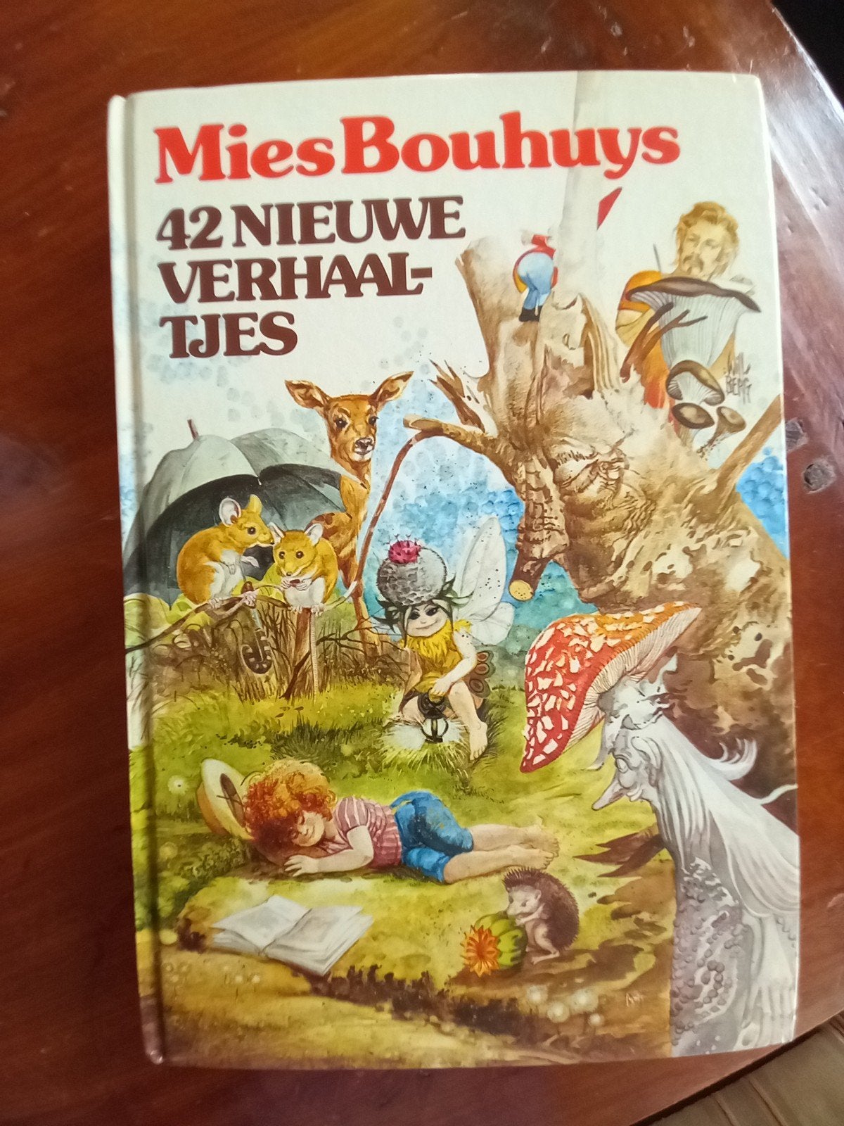 Mies Bouhuys - 42 Nieuwe Verhaaltjes, Ophalen of Verzenden, Gelezen, Mies Bouhuys, Fictie algemeen