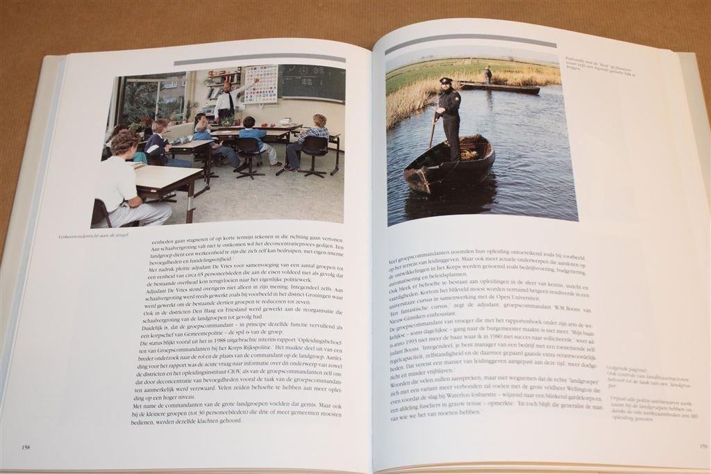 Korps Rijkspolitie — Historisch Overzicht 1945-1994, Boeken, Ophalen of Verzenden, Gelezen
