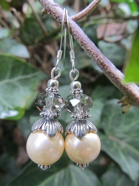 Oorbellen Diamond Ivory shellparel-kristalglas facet zilver, Hangers, Wit, Nieuw, Zilver
